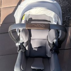 Nuna PIPA Infant Car seat AND Base