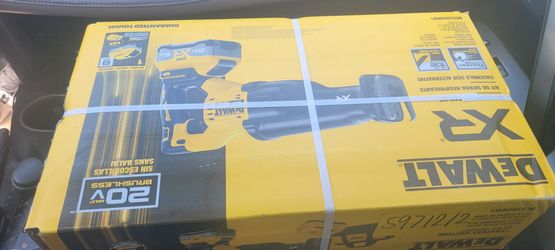 Dewalt XR Sawzall  8amp battery  combo