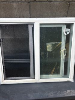 2 windows different sizes