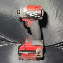 Milwaukee Fuel M18 Impact Driver with Battery