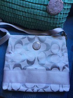 Coach cross body 19220