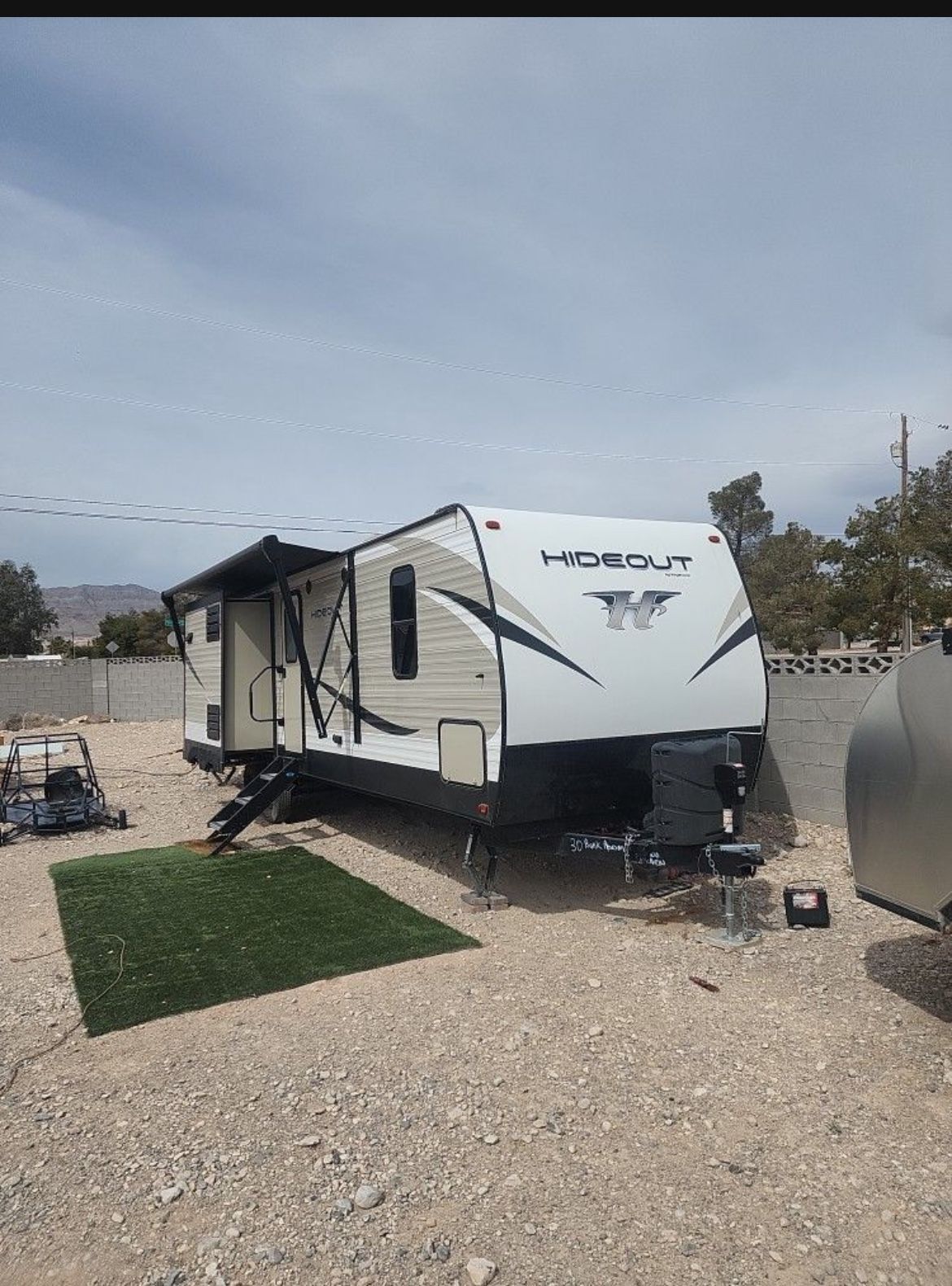 30’ 2020 Hideout bunkhouse 30BHKSWE Travel Trailer