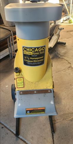 Chipper/shredder: Chicago electric 2-1/2 horsepower