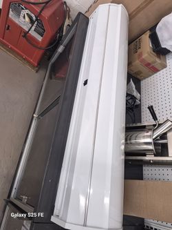 Air curtain