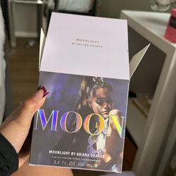 Ariana Grande Perfume 