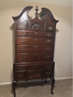 Dresser in great shape