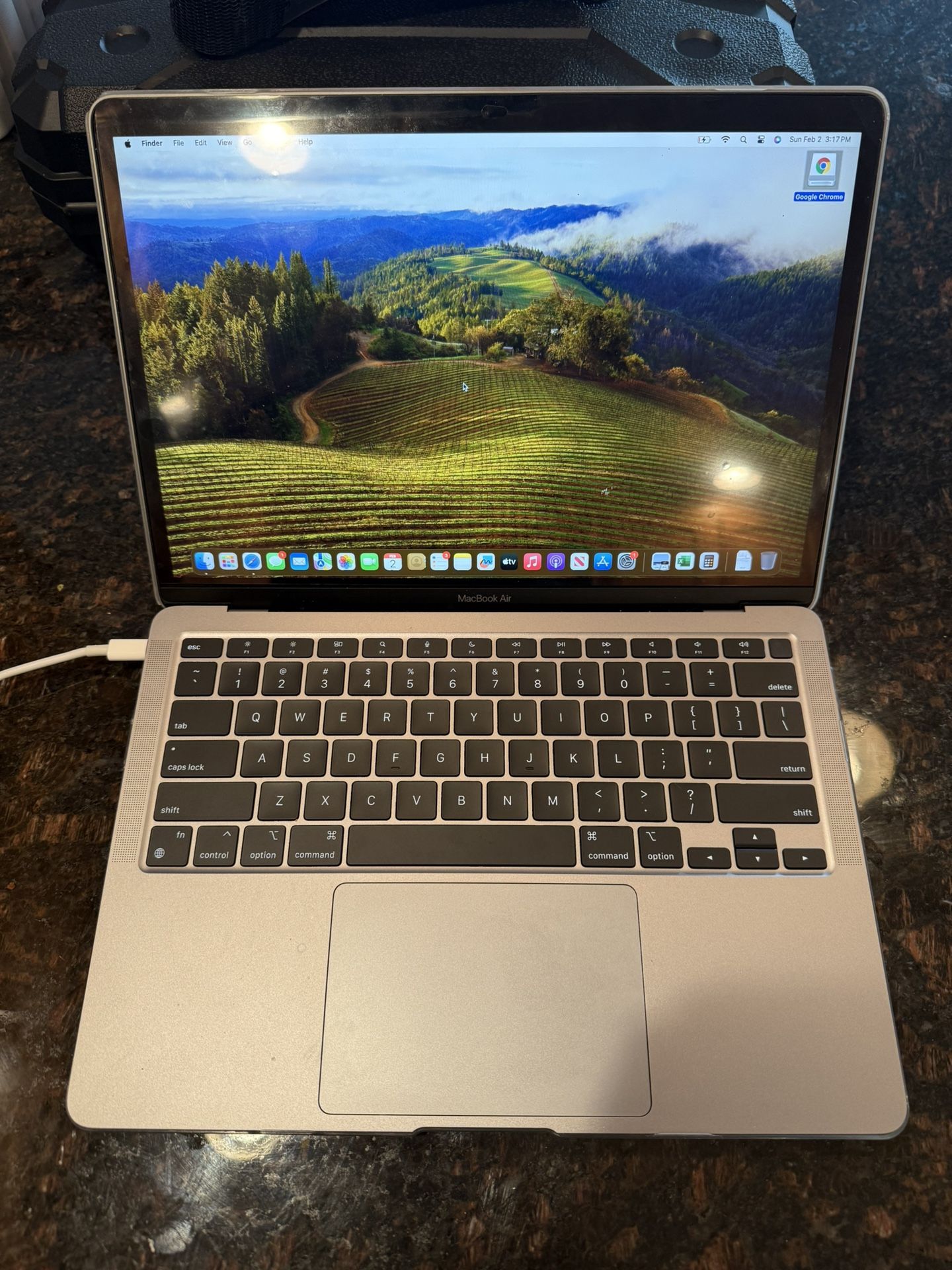 Apple MacBook Air (2020, M1, 8GB RAM, 256GB) - Like New Condition