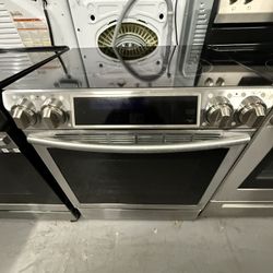 Samsung Stove ( Covina )