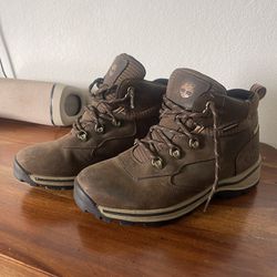 Boys Youth Timberland Outdoor Boots Size 5