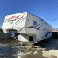 40’ Attitude Toy Hauler