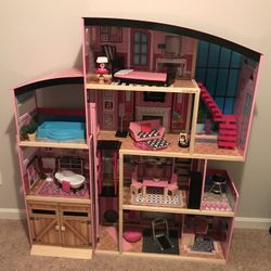 Kidkraft Dollhouse