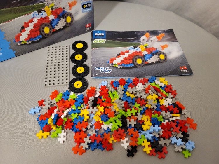 Plus Plus  - Go! Racing Cart Car  - 240 Pieces  - Model Vehicle Building Toy  - Interlocking Mini Puzzle Blocks For Kids! 
