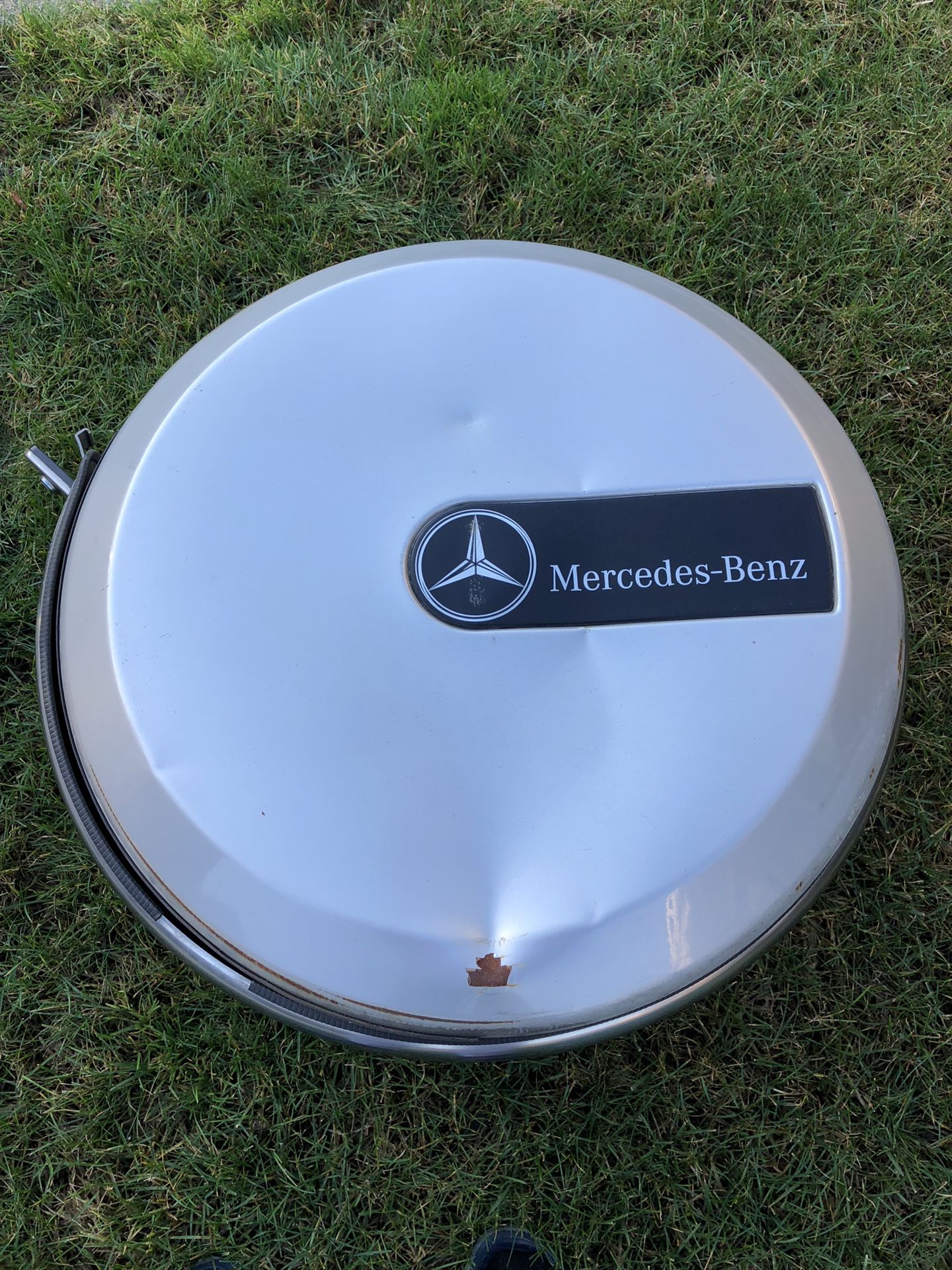 FREE Tire cover for Mercedes G500