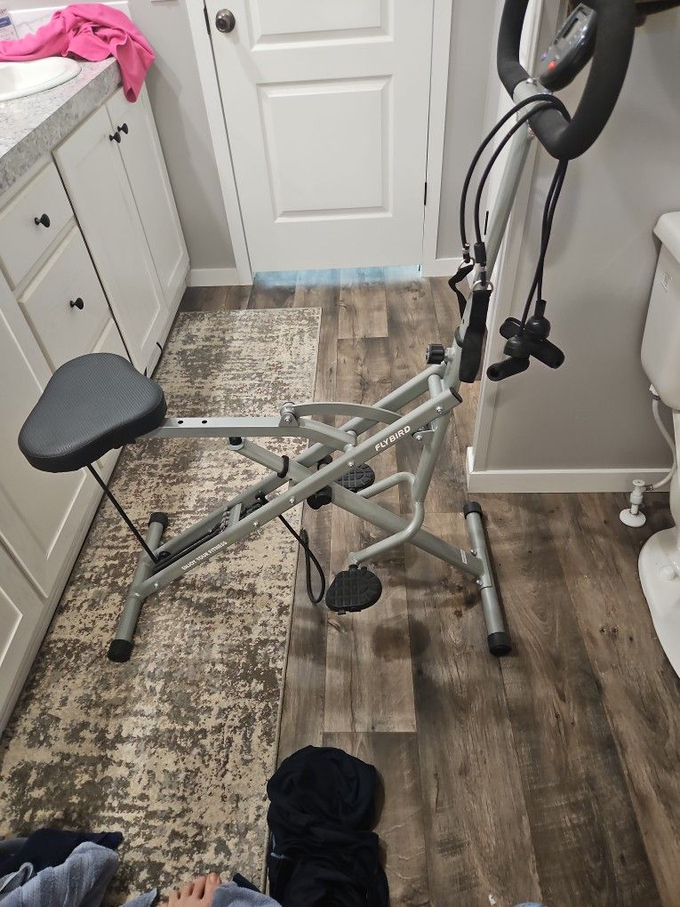 Flybird Foldable Squat Machine