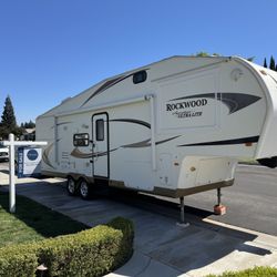 2011 Rockwood Ultra-Lite M-8286 WS