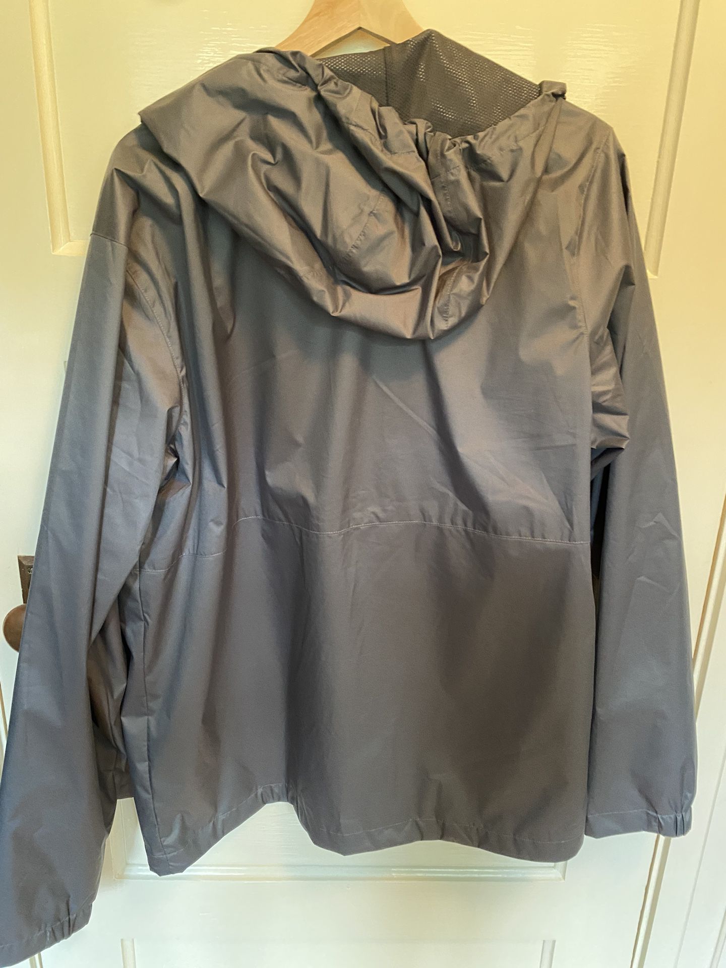 REI Brand Raincoat Medium