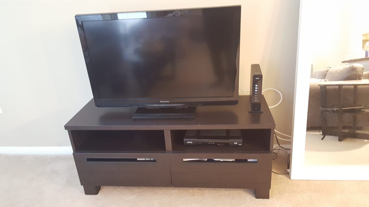 37” TV & TV Stand