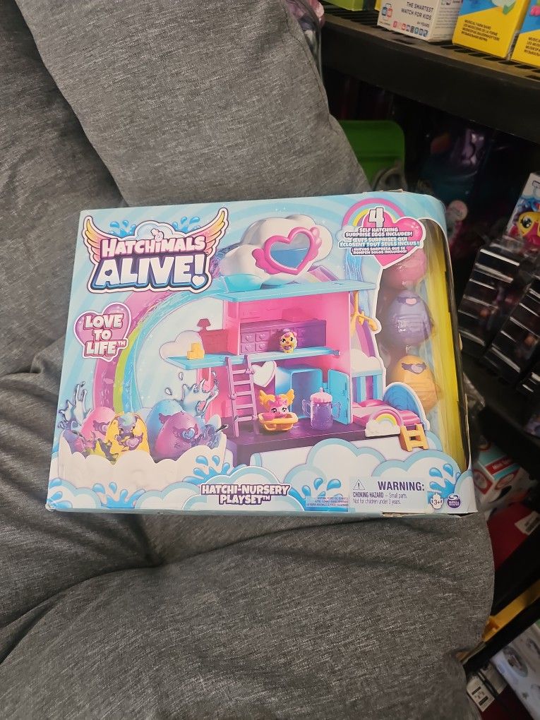 Hatchimals Nursey Playset
