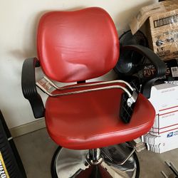 Salon Stylist Chair In Red Excellent Condition 