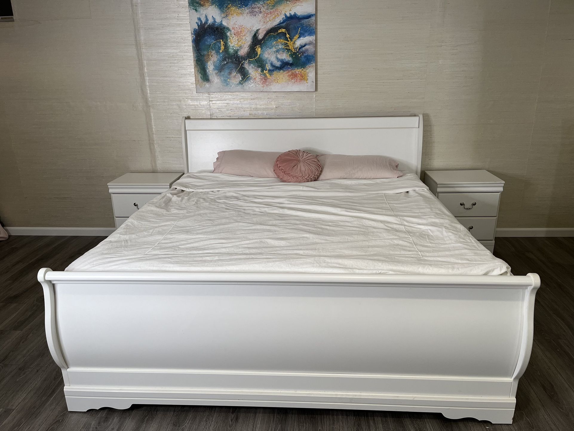 5 Pieces Beautiful Bedroom Set for Sale in Malden, MA OfferUp