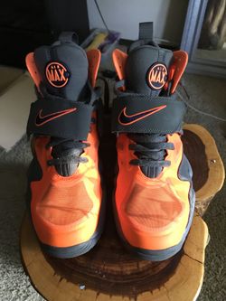 Nike Air Max Speed turf 2s Size 9.
