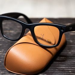 RayBan Meta Wayfarer Sunglasses Clear to green transition