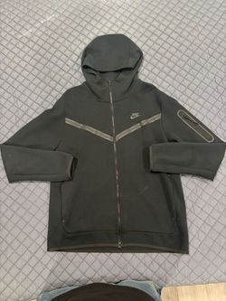 Black Nike tech (Size L)