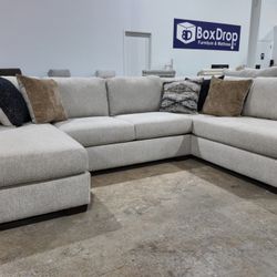Cream Sectional Sofa  Stylish  &  Spacious!