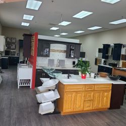 Kitchen Cabinets And Quartz