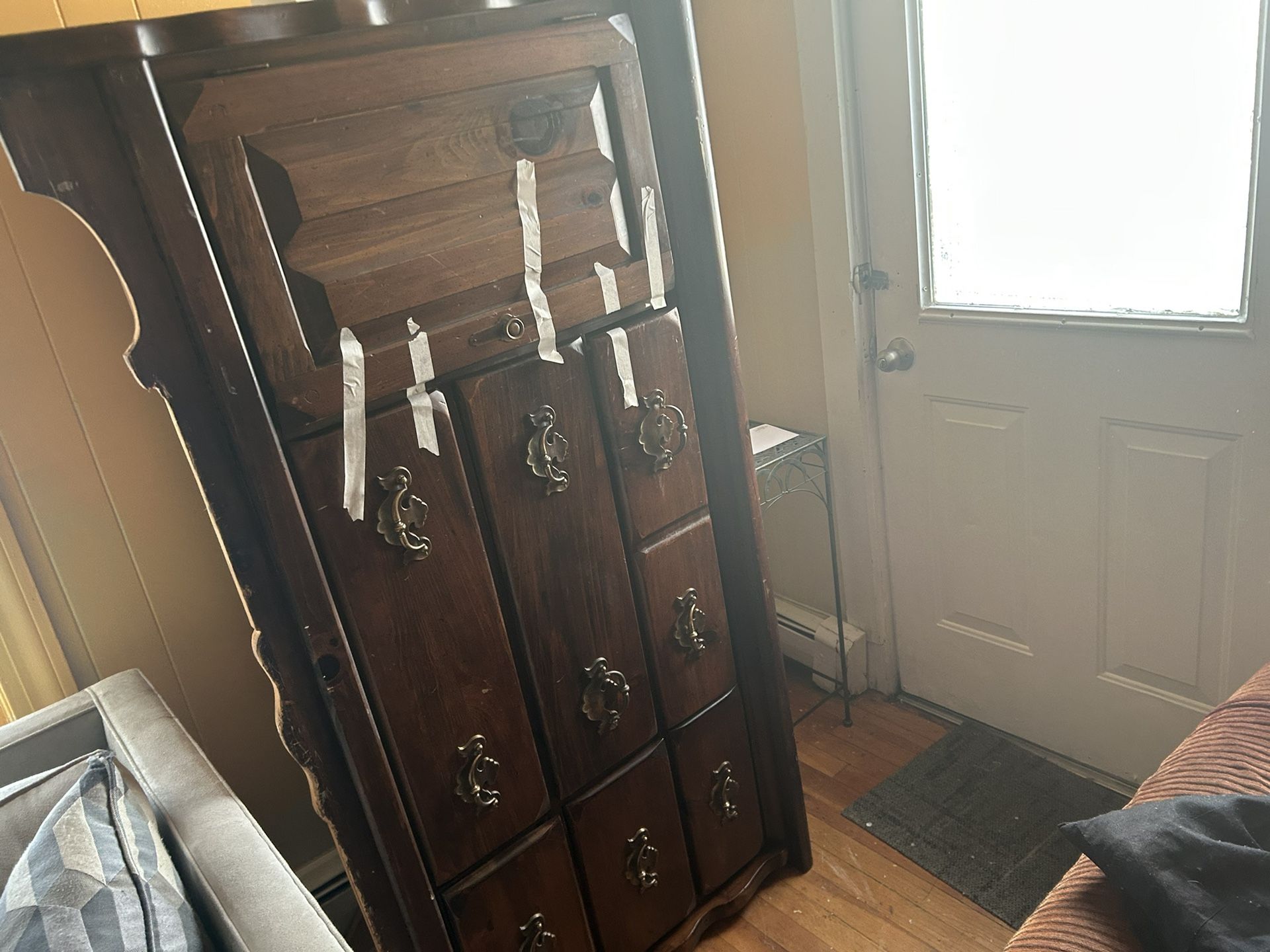 Dresser