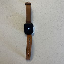 Apple Watch SE - Like New