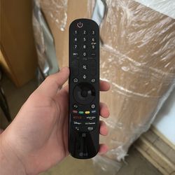 LG flat screen perfect condition nothing wrong with it wall bracket included