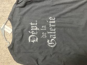 Gallery dept tee size xxl 200$