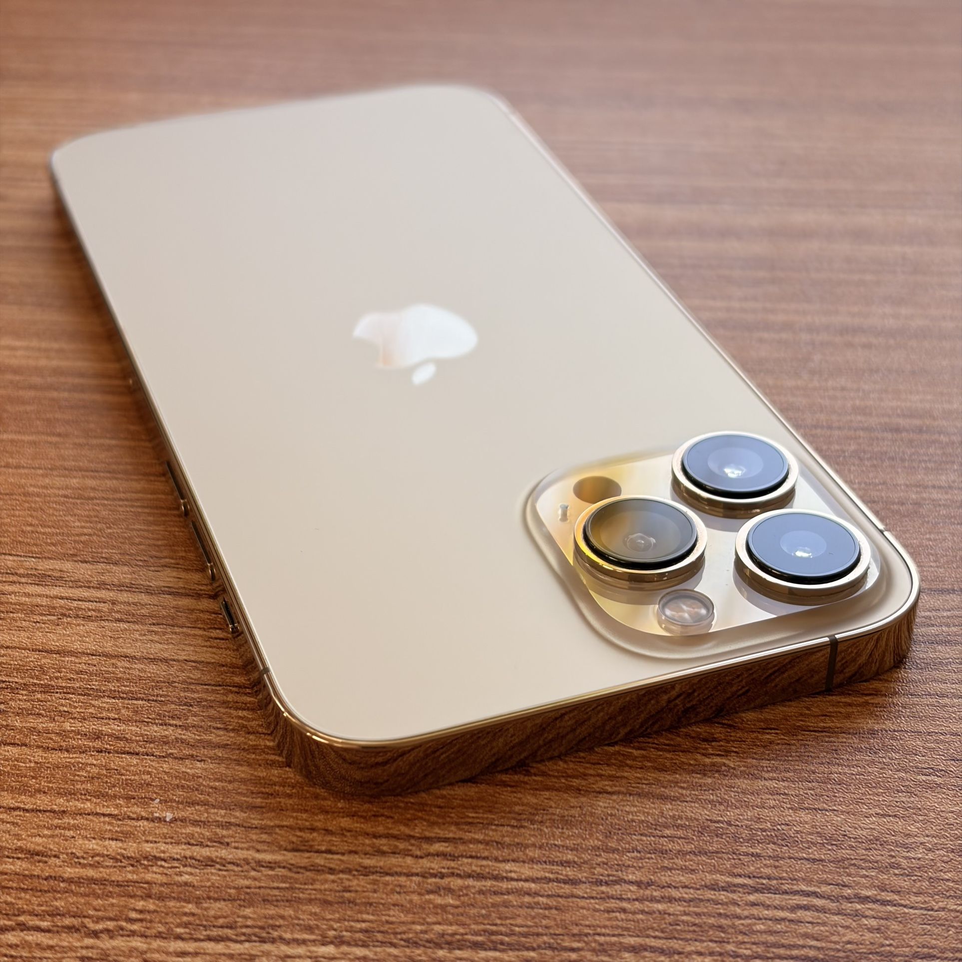 iPhone 13 Pro Max 128GB Gold Unlocked Like New