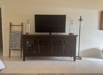 Entertainment Center/ Console