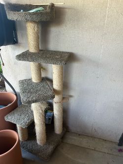 Cat tree