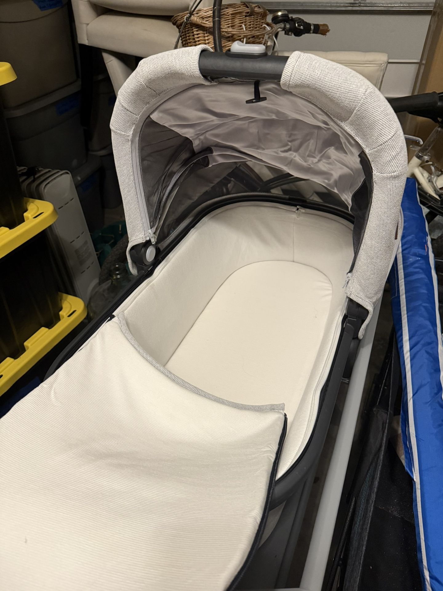 Uppababy Bassinet And Bassinet Stand