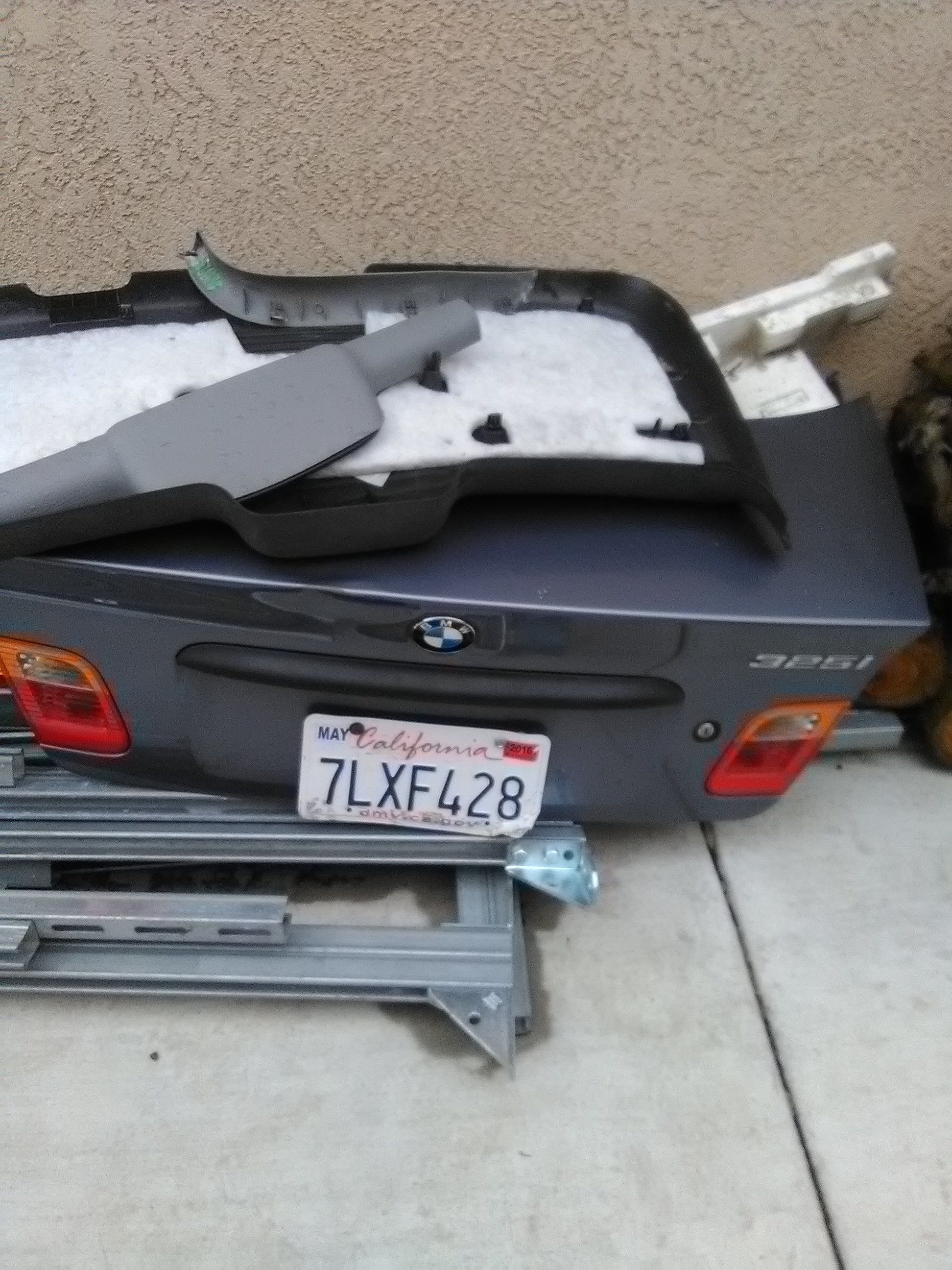 02 to 05 BMW 3 series trunk