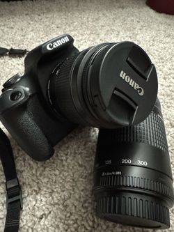 Canon T7 rebel camera kit with 2 lenses, EF 18-55 and 75-300, Mint condition