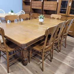 Vintage Dining Table Set With 8 Chairs 