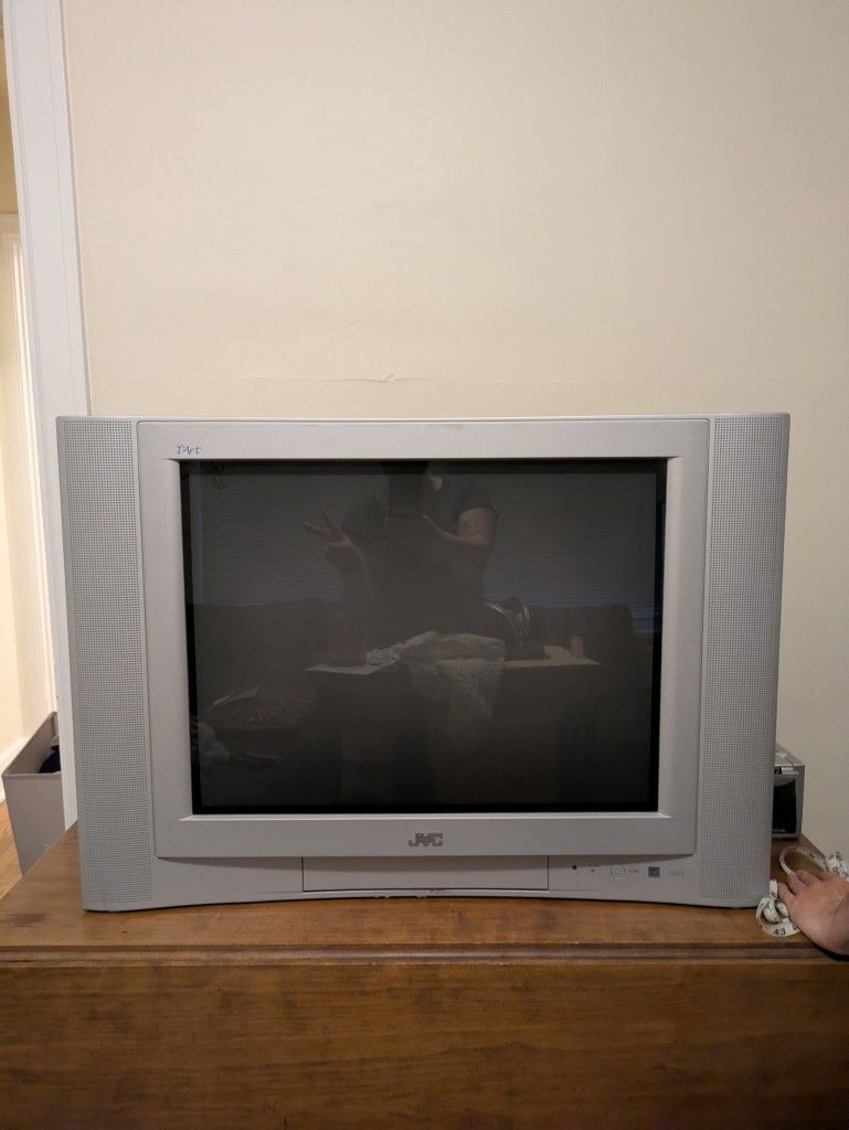 JVC CRT TV 28"