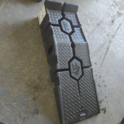 Hopkins 1.08-ft x 3-ft 16000-Ib Capacity Arched Loading Ramp