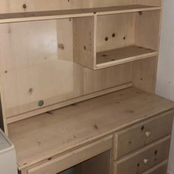 Hutch / Dresser 