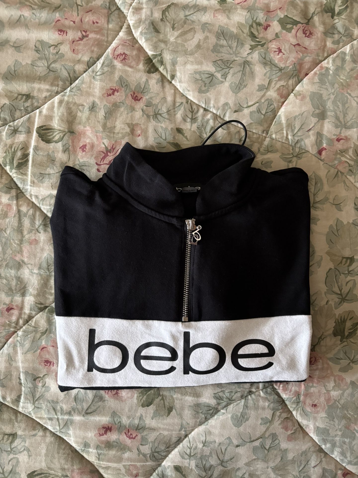 Bebe ladies sweatshirt with drawcord