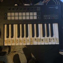 Novation Launchkey 25 MK3 MIDI Keyboard Controller