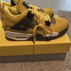 Jordan 4 Lightning 