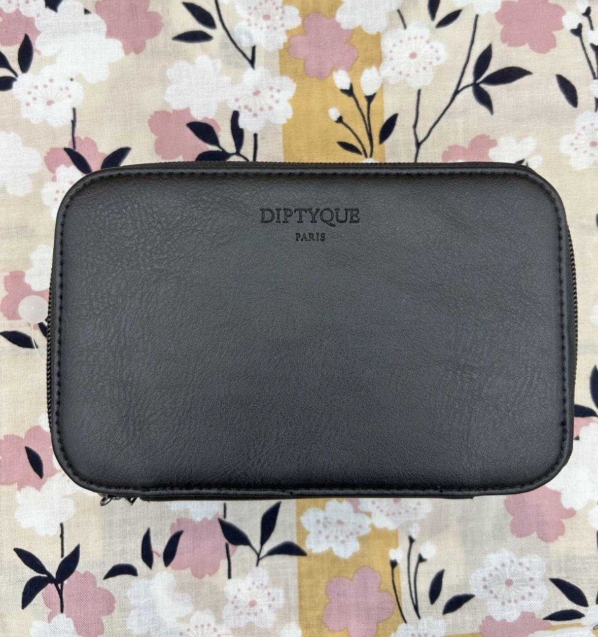 Rare Diptyque Qatar Airways Business Class Brand New Sealed Dual-Zip Amenity Bag