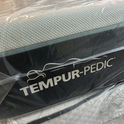 📣 KING SIZE TEMPUR-PEDIC PROBREEZE MEDIUM BRAND NEW AVAILABLE FINACE NO CREDIT NEED LOCATION.303 POCASSET AVE PROVIDENCE RI OPEN 7 DAY 