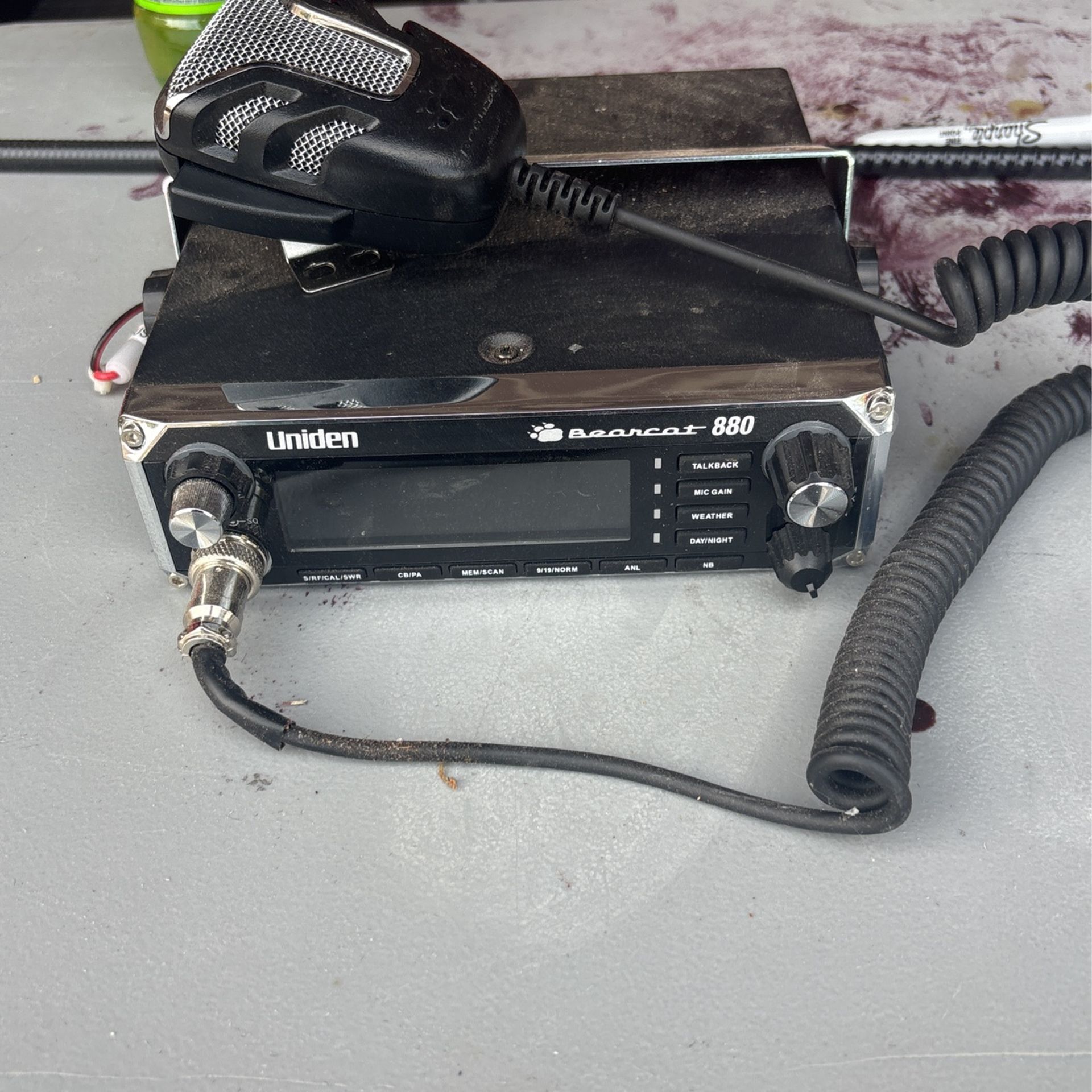 Uniden Bearcat 880 CB Radio And Firestik