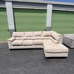 Sectional Couch 
